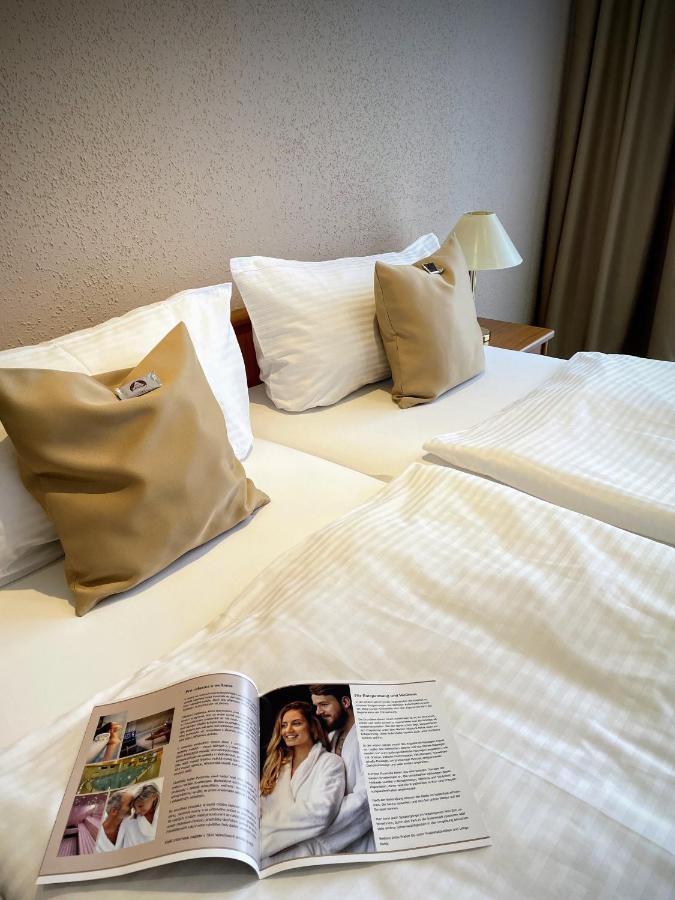 Lazensky Hotel Pyramida Франтишкови-Лазне Экстерьер фото