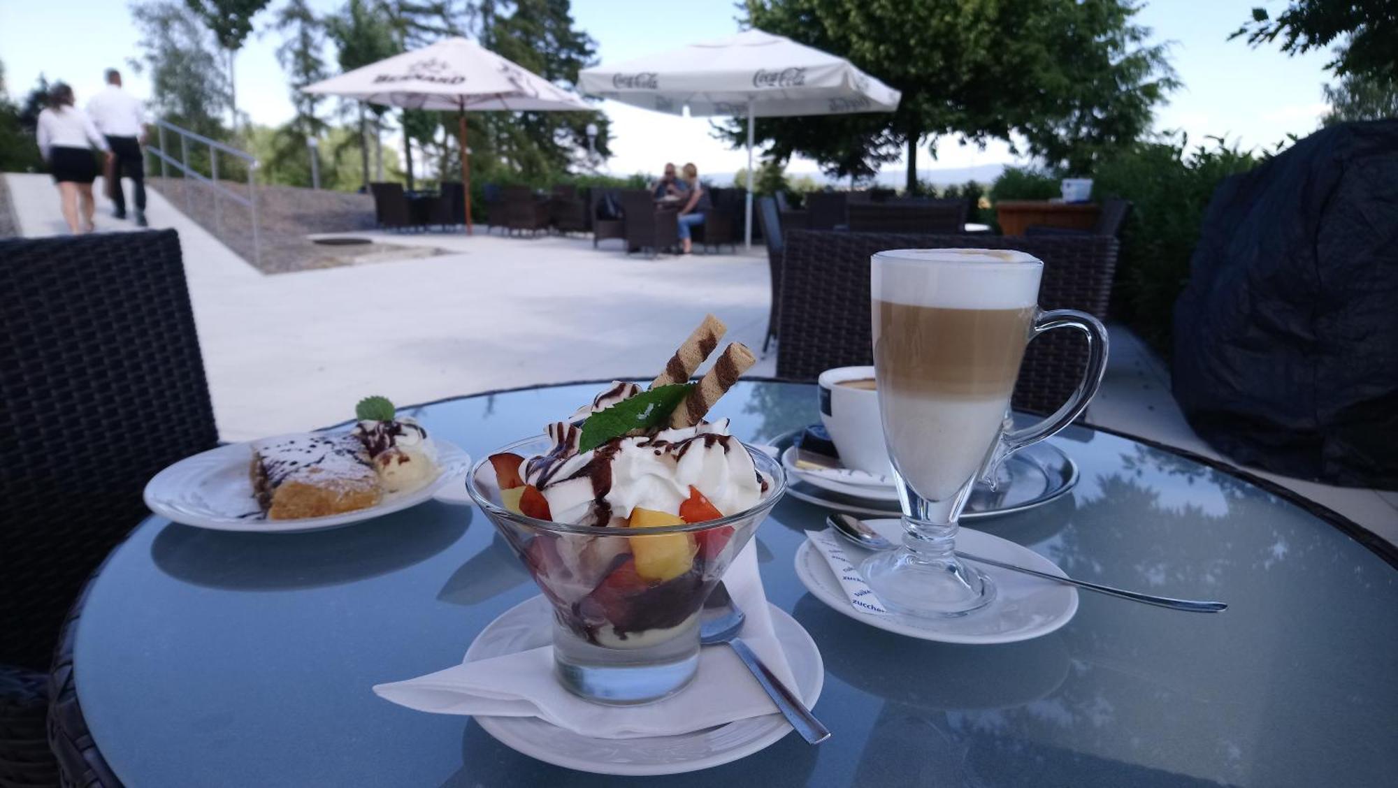 Lazensky Hotel Pyramida Франтишкови-Лазне Экстерьер фото